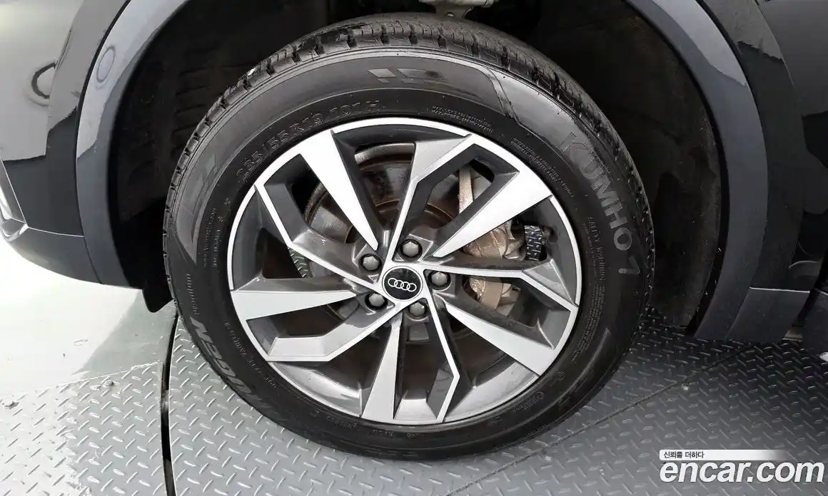 Audi Q5 2021 2.0 Автомат в Москве № 196399, фото 5