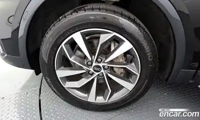 Audi Q5 2021 2.0 Автомат в Москве № 196399, миниатюра 5