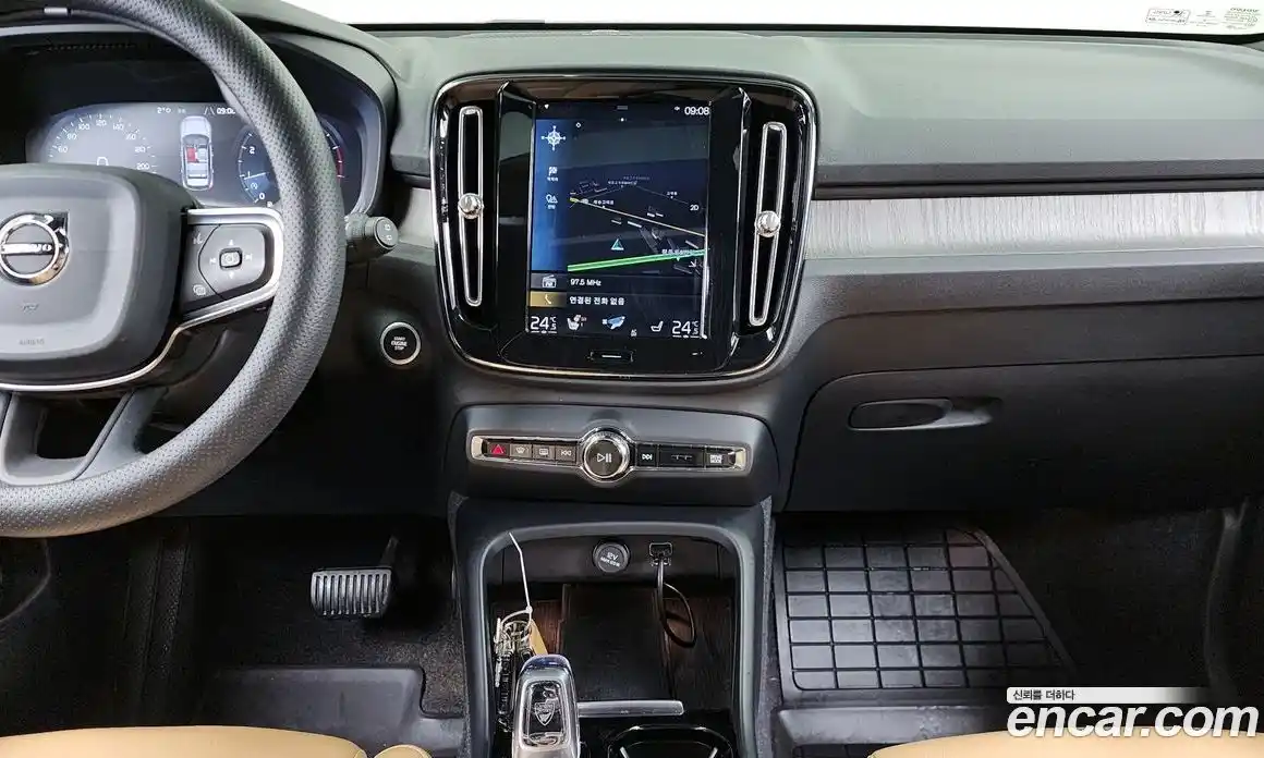 Volvo XC40 2020 2.0 Автомат в Москве № 197041, фото 14