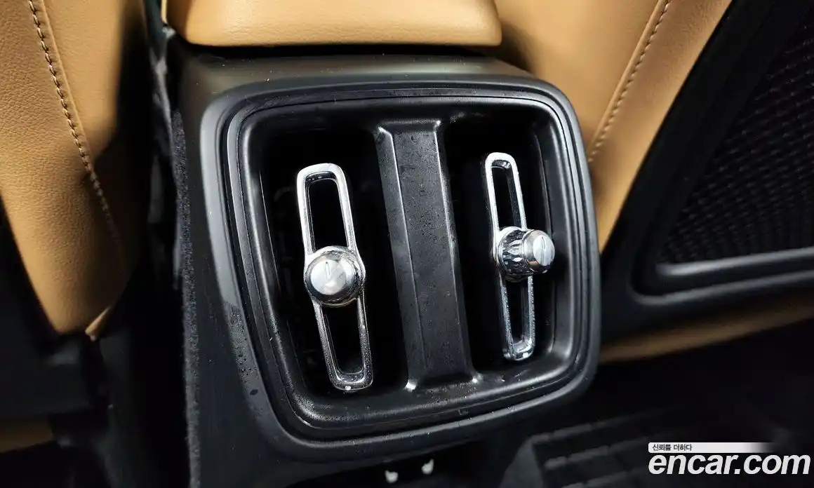 Volvo XC40 2020 2.0 Автомат в Москве № 197041, фото 19