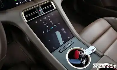 Porsche Taycan 2021 0.1 Автомат в Москве № 197208, миниатюра 9