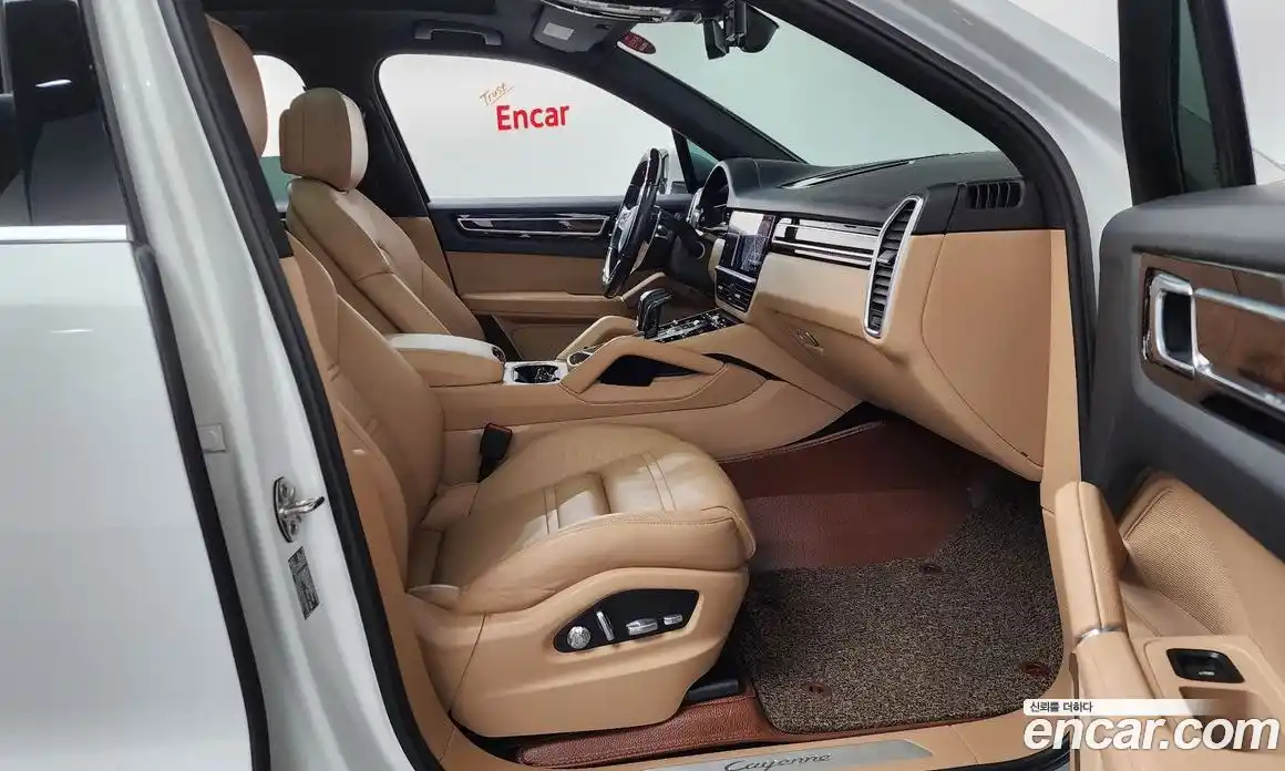 Porsche Cayenne 2019 3.0 Автомат в Москве № 197349, фото 9