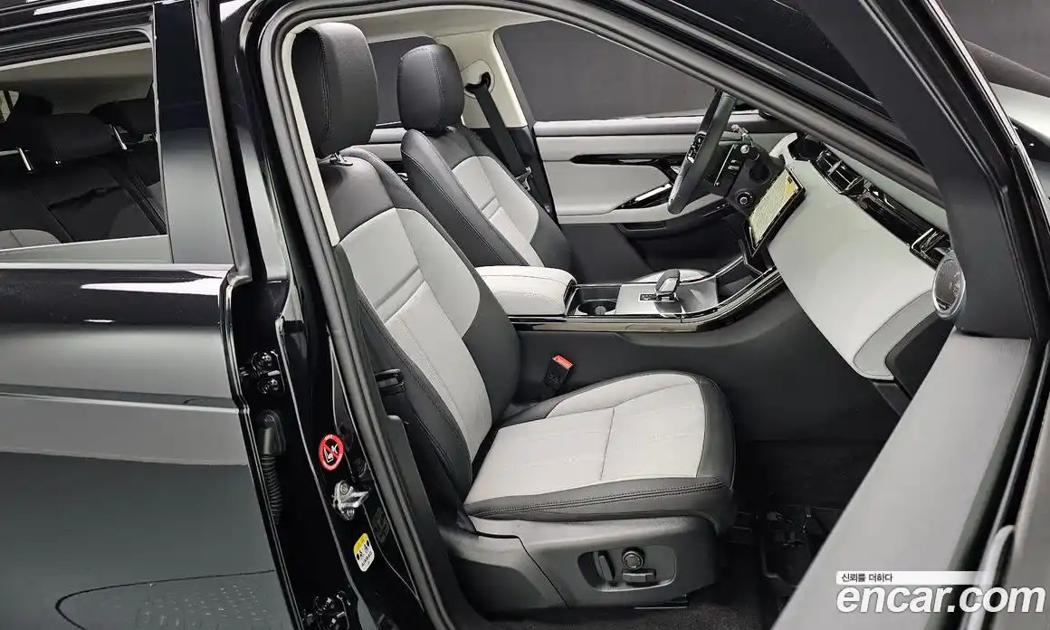 Land Rover Range-Rover Evoque 2025 2.0 Автомат в Москве № 198057, фото 8