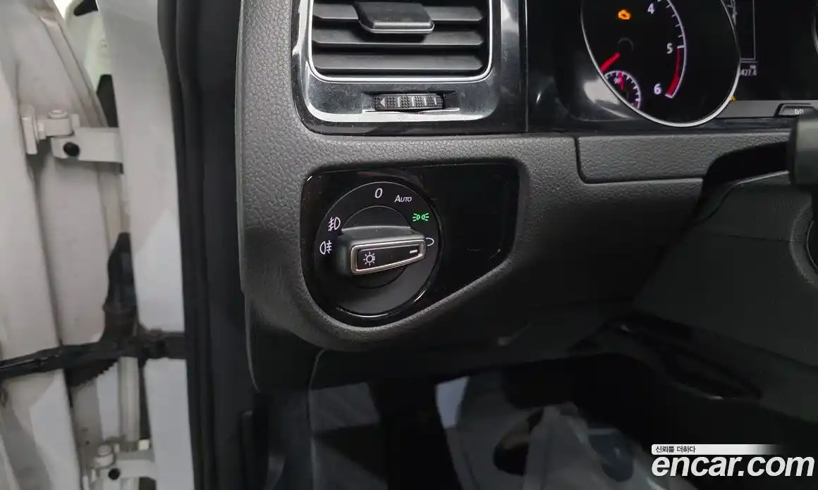 Volkswagen Golf 2015 2.0 Автомат в Москве № 199120, фото 9