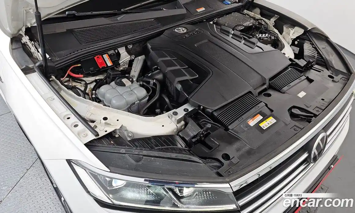 Volkswagen Touareg 2021 3.0 Автомат в Москве № 199156, фото 12