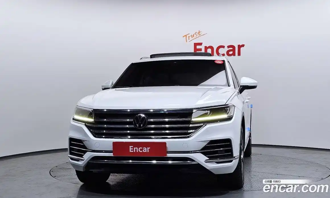 Volkswagen Touareg 2021 3.0 Автомат в Москве № 199156, фото 13