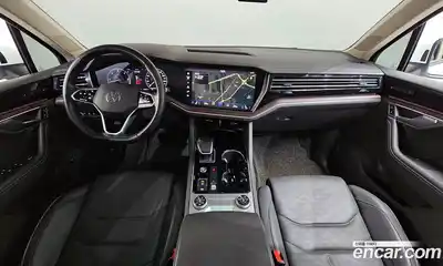 Volkswagen Touareg 2021 3.0 Автомат в Москве № 199156, миниатюра 4