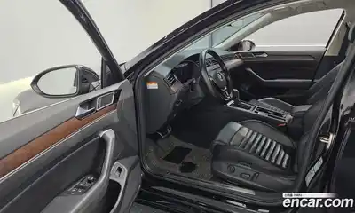 Volkswagen Passat 2018 2.0 Автомат в Москве № 199308, миниатюра 6