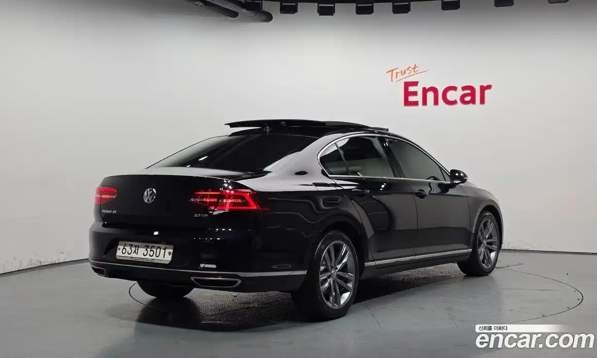 Volkswagen Passat 2018 2.0 Автомат в Москве № 199308, фото 7