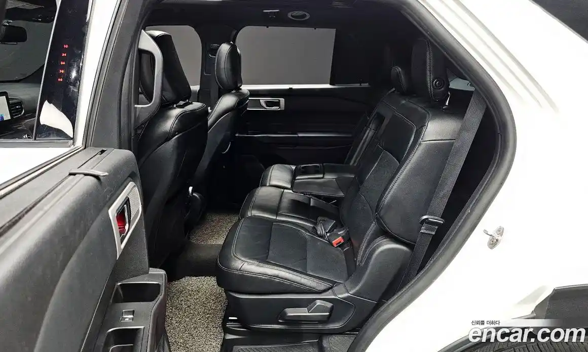 Ford Explorer 2020 2.3 Автомат в Москве № 199736, фото 7