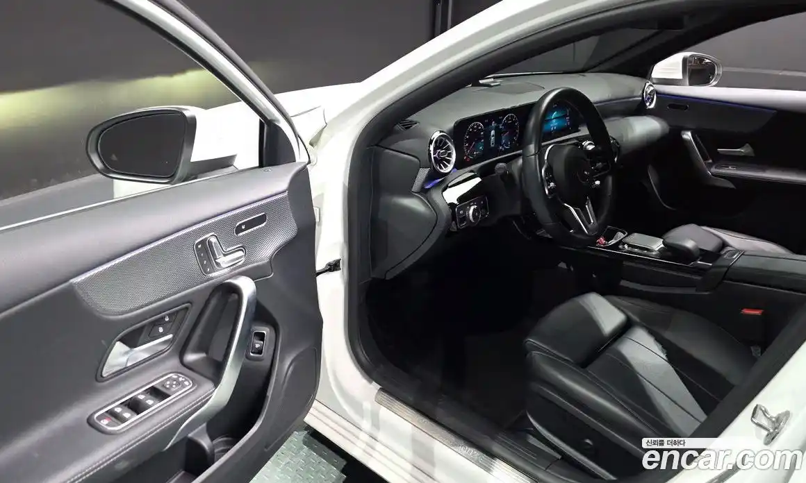 Mercedes-Benz A-Class 2021 2.0 Автомат в Москве № 200420, фото 19