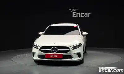 Mercedes-Benz A-Class 2021 2.0 Автомат в Москве № 200420, миниатюра 2