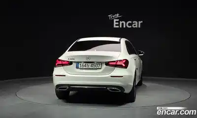 Mercedes-Benz A-Class 2021 2.0 Автомат в Москве № 200420, миниатюра 3