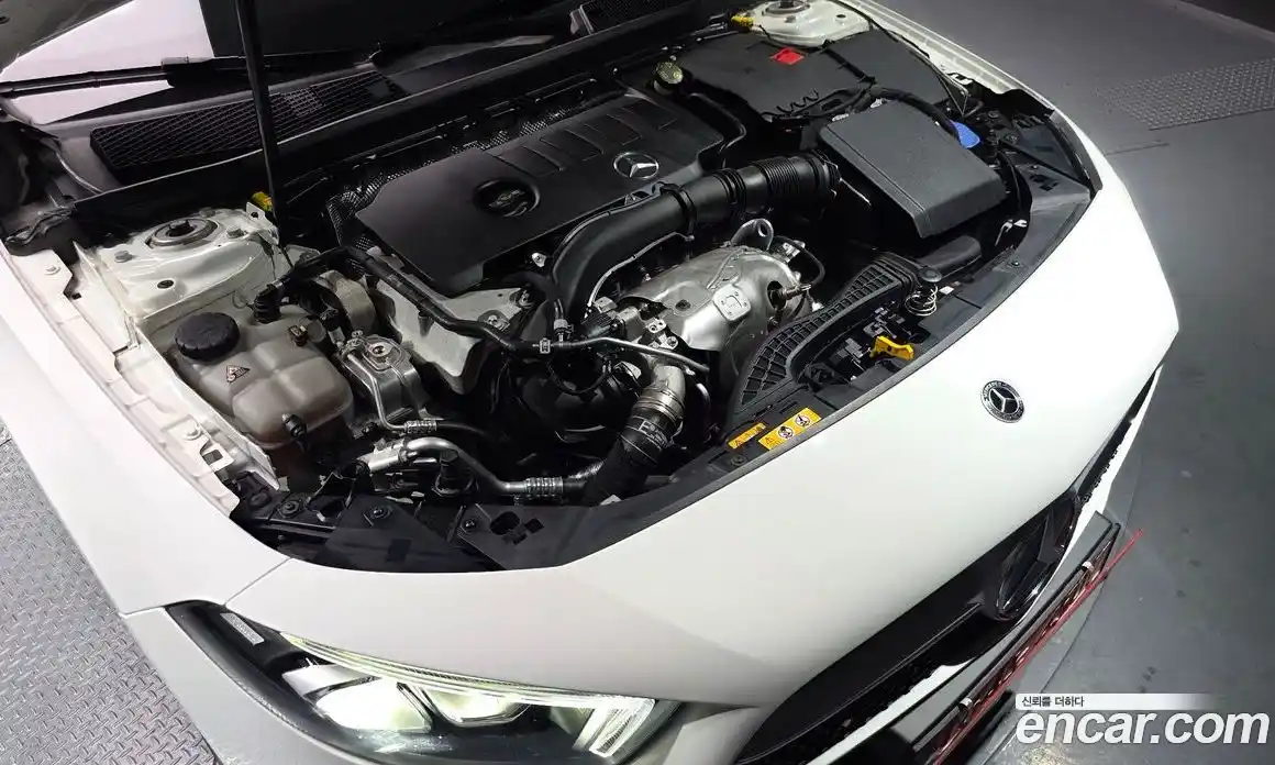 Mercedes-Benz A-Class 2021 2.0 Автомат в Москве № 200420, фото 10