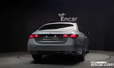 Mercedes-Benz E-Class 2024 2.0 Автомат в Москве № 201160, миниатюра 4