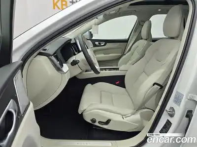 Volvo XC60 2026 2.0 Автомат в Москве № 204689, миниатюра 10