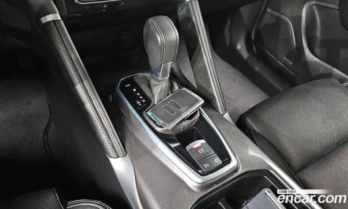 Renault QM6 2017 2.0 Автомат в Москве № 209003, фото 12