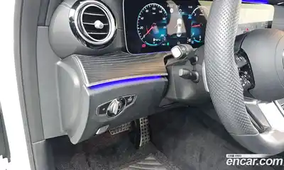 Mercedes-Benz E-Class 2021 1.9 Автомат в Москве № 211973, миниатюра 2