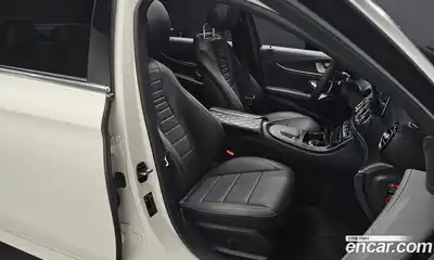 Mercedes-Benz E-Class 2021 1.9 Автомат в Москве № 211973, миниатюра 6