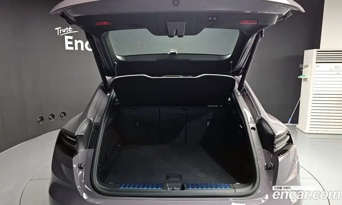 Porsche Macan 2025 0.2 Автомат в Москве № 212933, фото 9