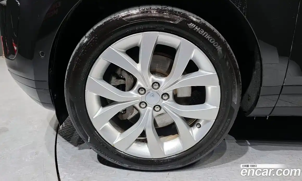 Land Rover Range-Rover Evoque 2020 2.0 Автомат в Москве № 213494, фото 6