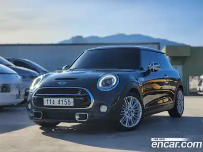 Mini Cooper, 2015