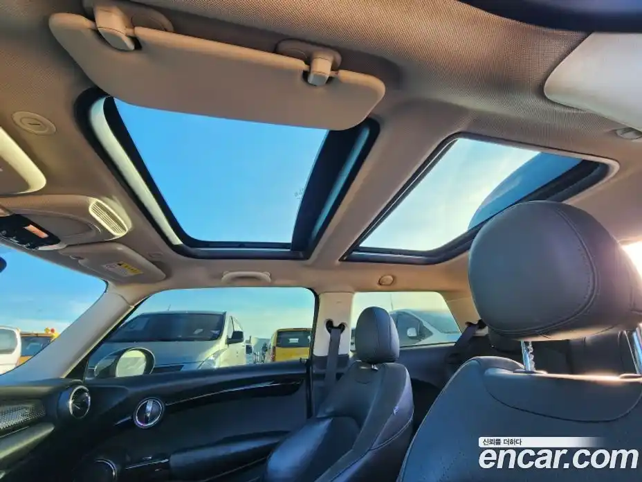 Mini Cooper 2015 2.0 Автомат в Москве № 214415, фото 12