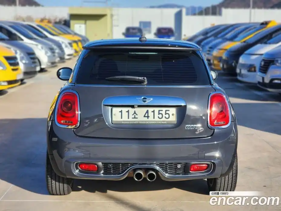 Mini Cooper 2015 2.0 Автомат в Москве № 214415, фото 4