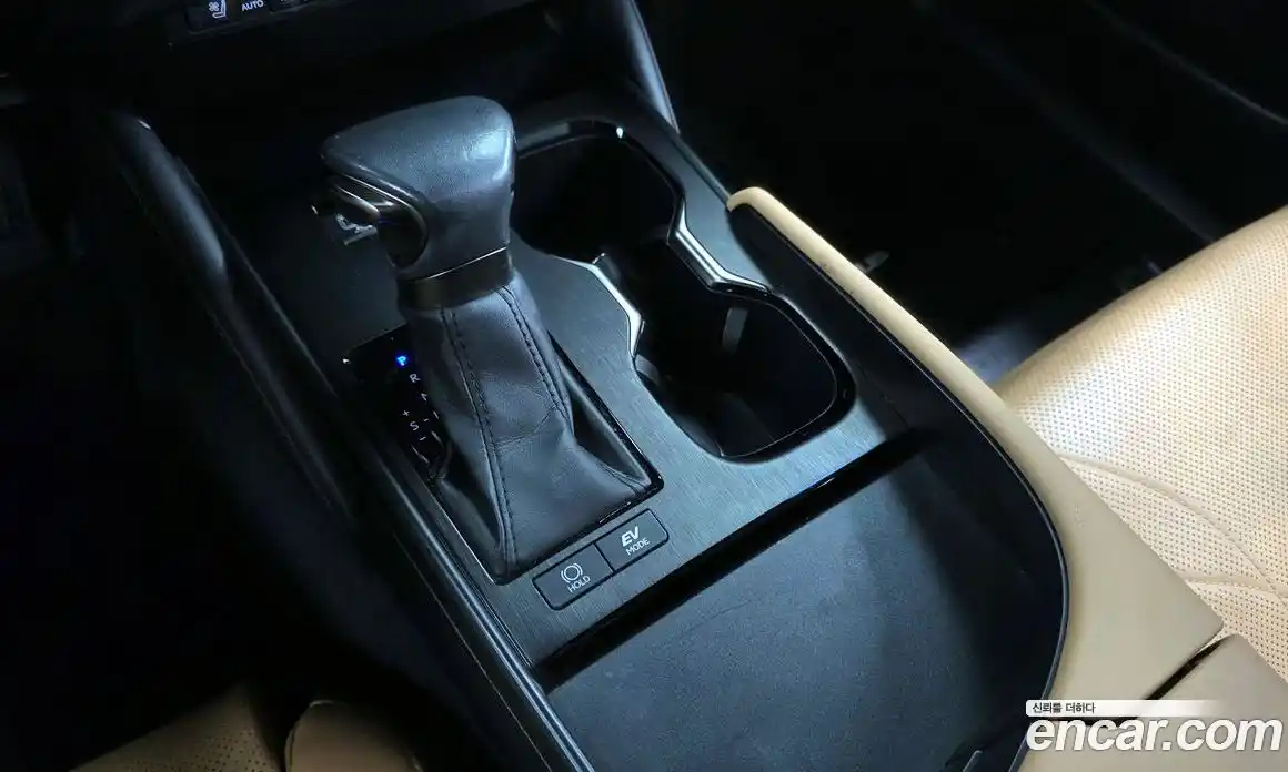 Lexus ES 2023 2.5 Автомат в Москве № 214698, фото 18