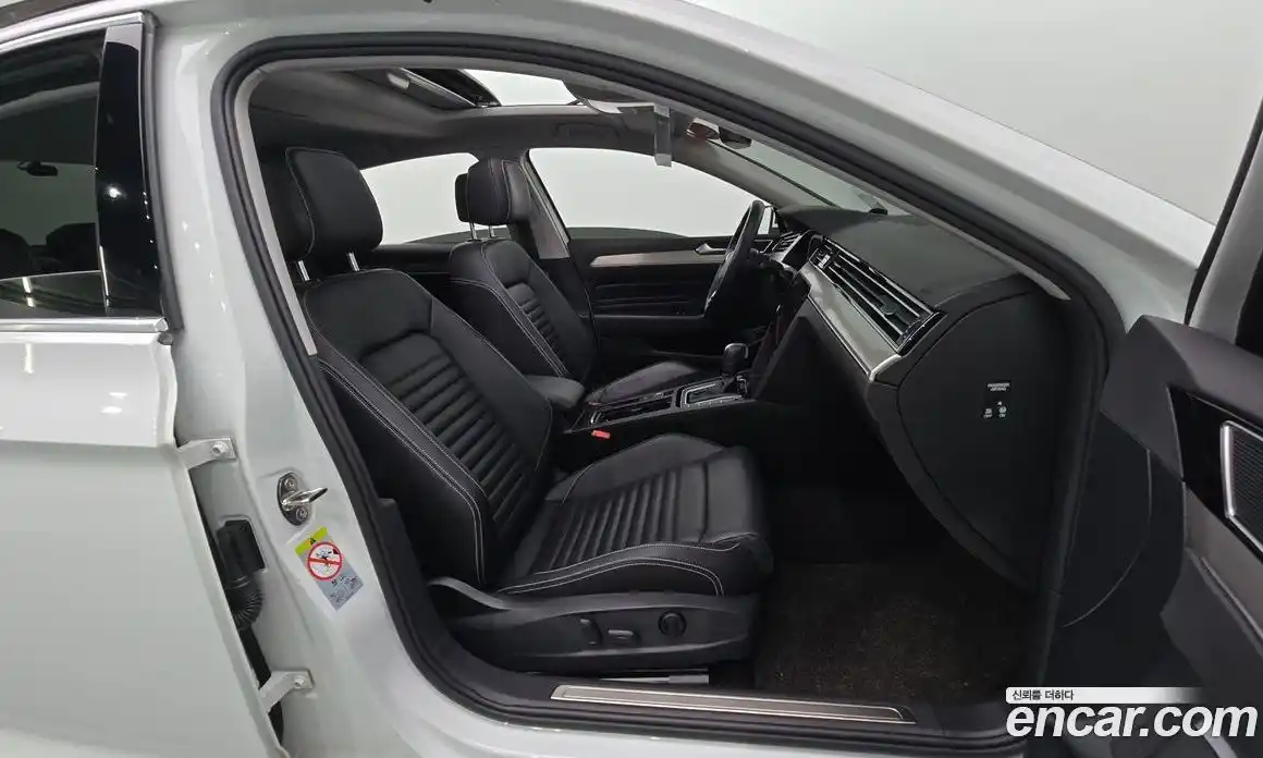 Volkswagen Passat 2021 2.0 Автомат в Москве № 214884, фото 15