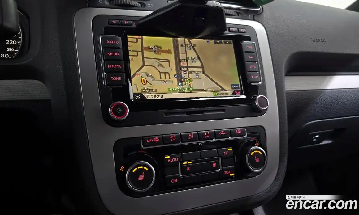 Volkswagen Scirocco 2012 2.0 Автомат в Москве № 215069, фото 14