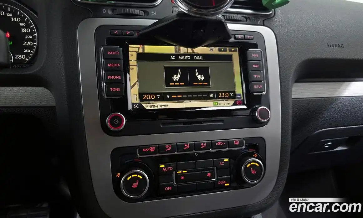 Volkswagen Scirocco 2012 2.0 Автомат в Москве № 215069, фото 16