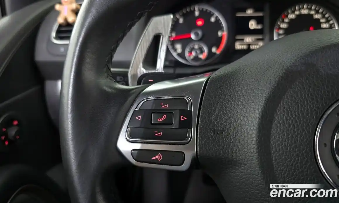 Volkswagen Scirocco 2012 2.0 Автомат в Москве № 215069, фото 17