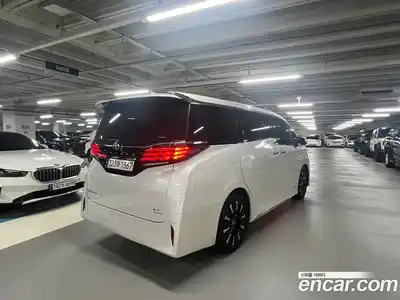 Toyota Alphard 2024 2.5 Автомат в Москве № 215609, миниатюра 2