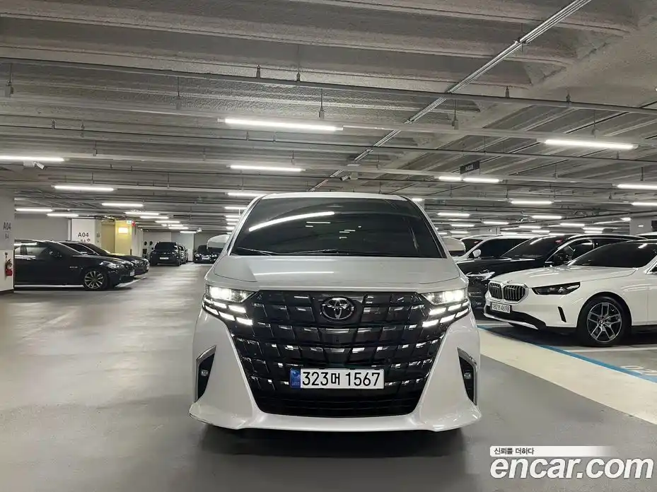 Toyota Alphard 2024 2.5 Автомат в Москве № 215609, фото 3