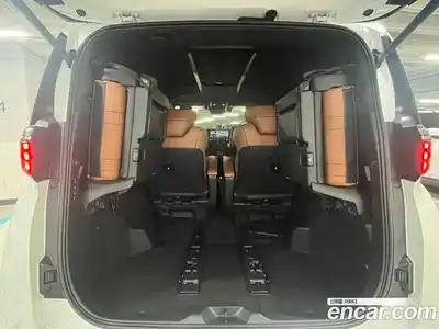 Toyota Alphard 2024 2.5 Автомат в Москве № 215609, миниатюра 8