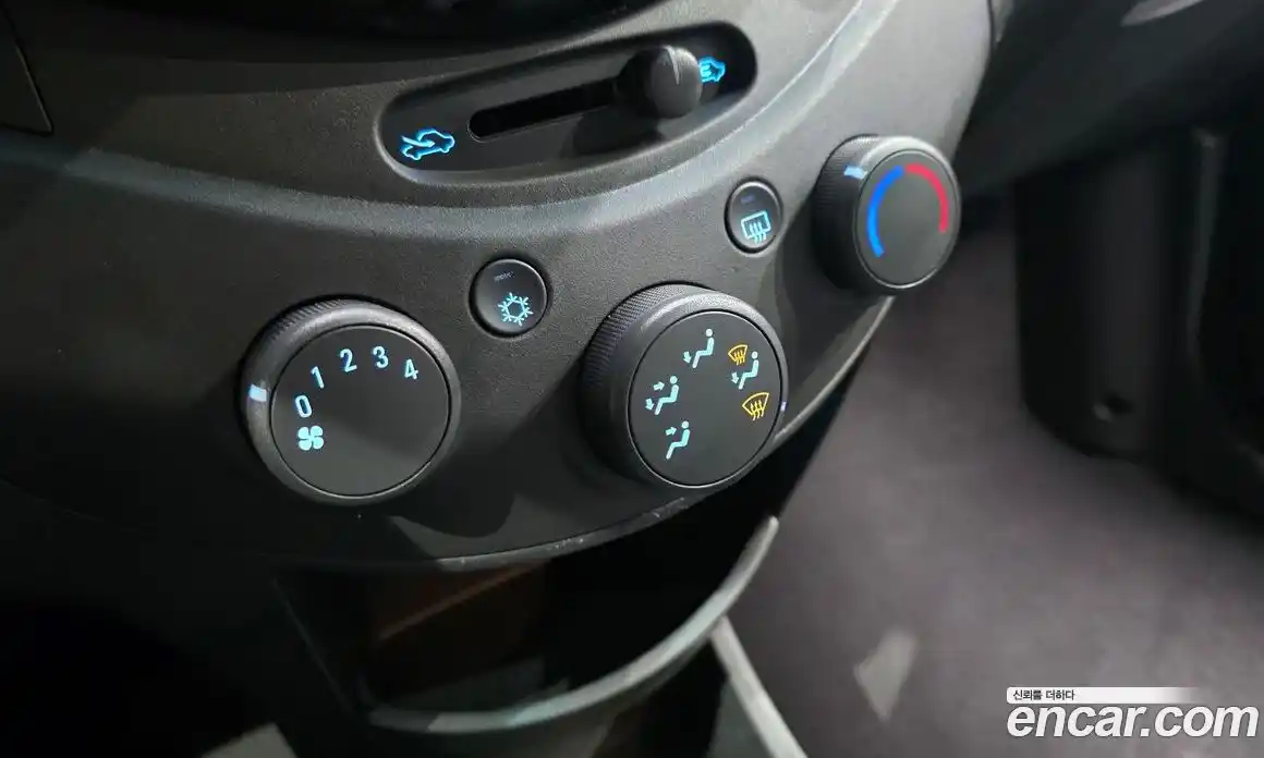 Chevrolet Spark 2012 1.0 Автомат в Москве № 216966, фото 16