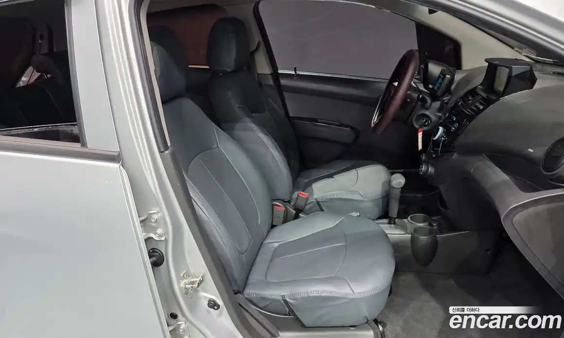 Chevrolet Spark 2012 1.0 Автомат в Москве № 216966, фото 10