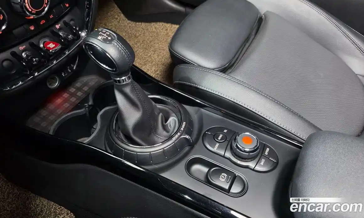 Mini Clubman 2017 1.5 Автомат в Москве № 217324, фото 9