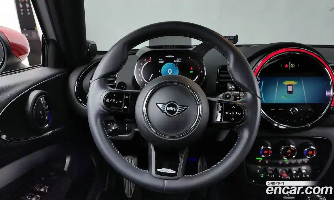 Mini Clubman 2023 2.0 Автомат в Москве № 221430, фото 13