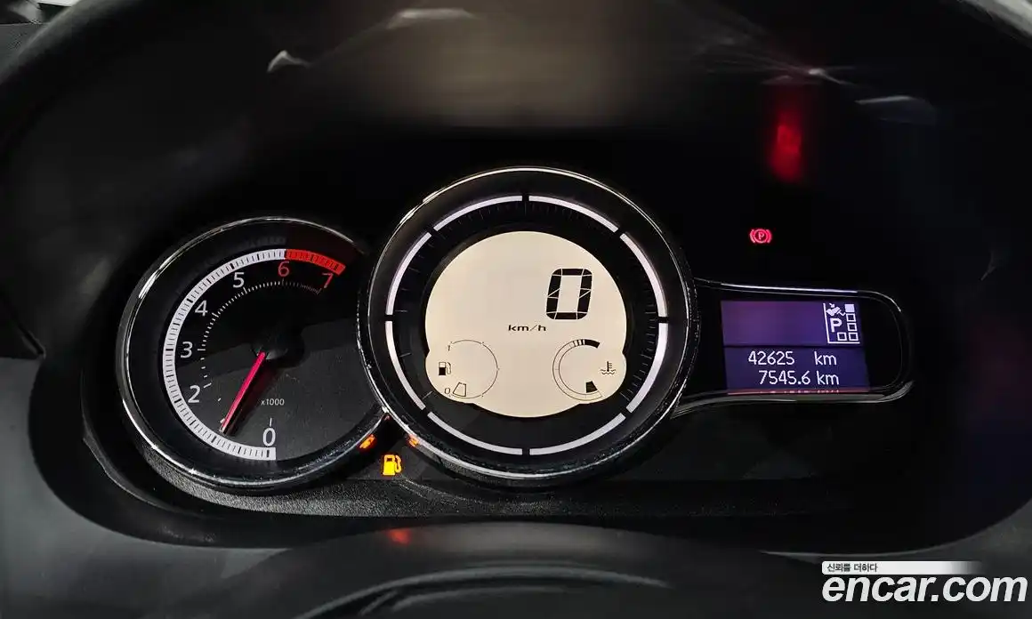 Renault SM3 2018 1.6 Автомат в Москве № 222499, фото 13