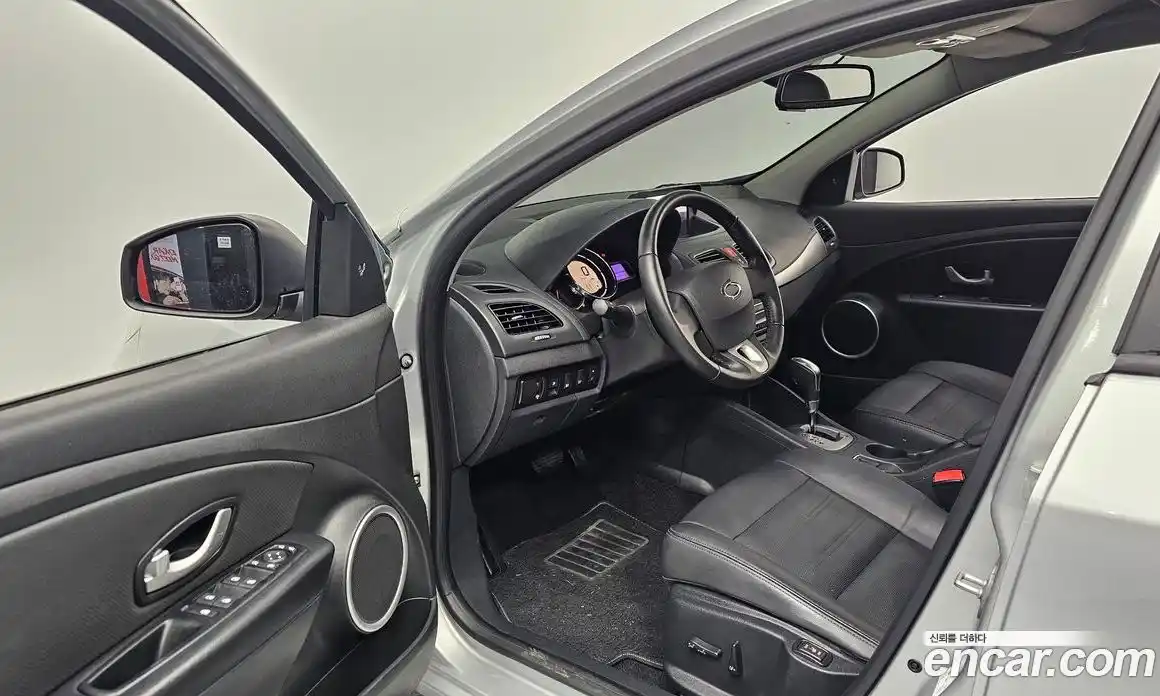 Renault SM3 2018 1.6 Автомат в Москве № 222499, фото 19