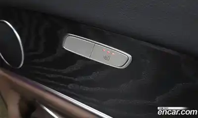 Mercedes-Benz E-Class 2022 2.0 Автомат в Москве № 222590, миниатюра 2