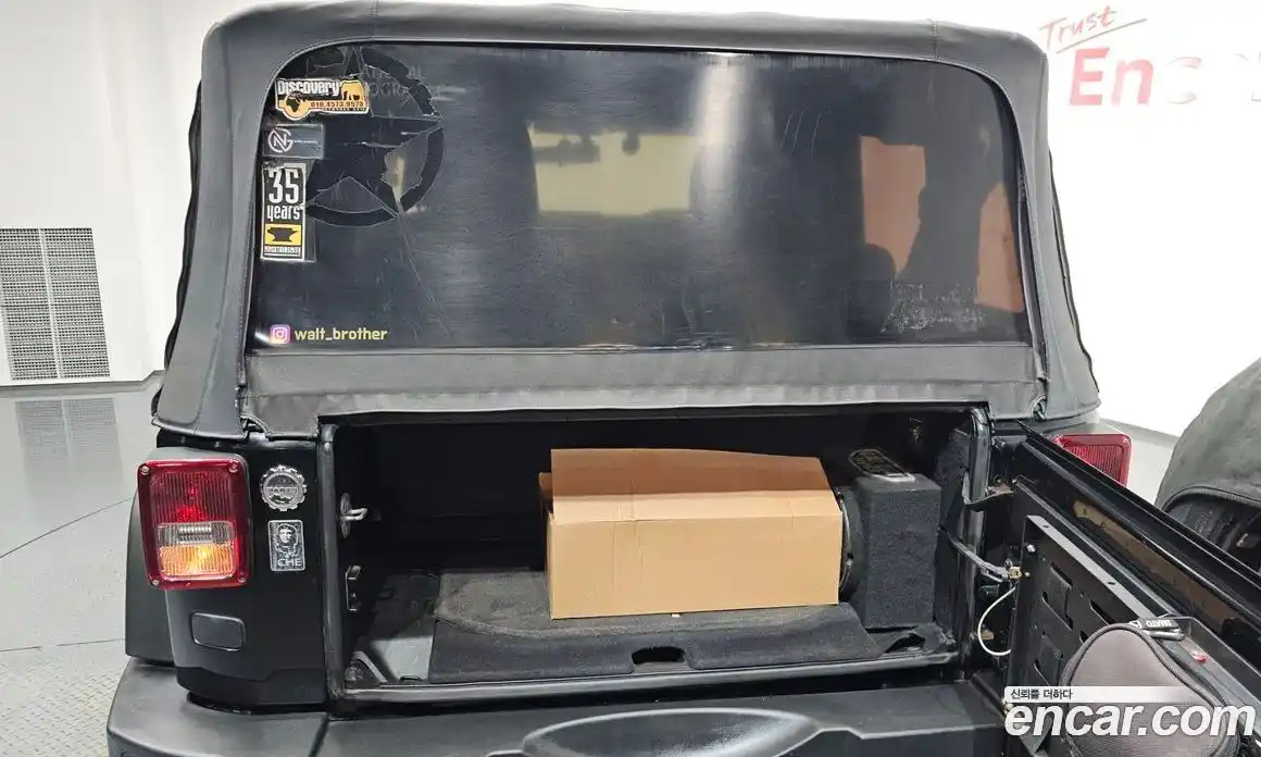 Jeep Wrangler 2011 2.8 Автомат в Москве № 227730, фото 20