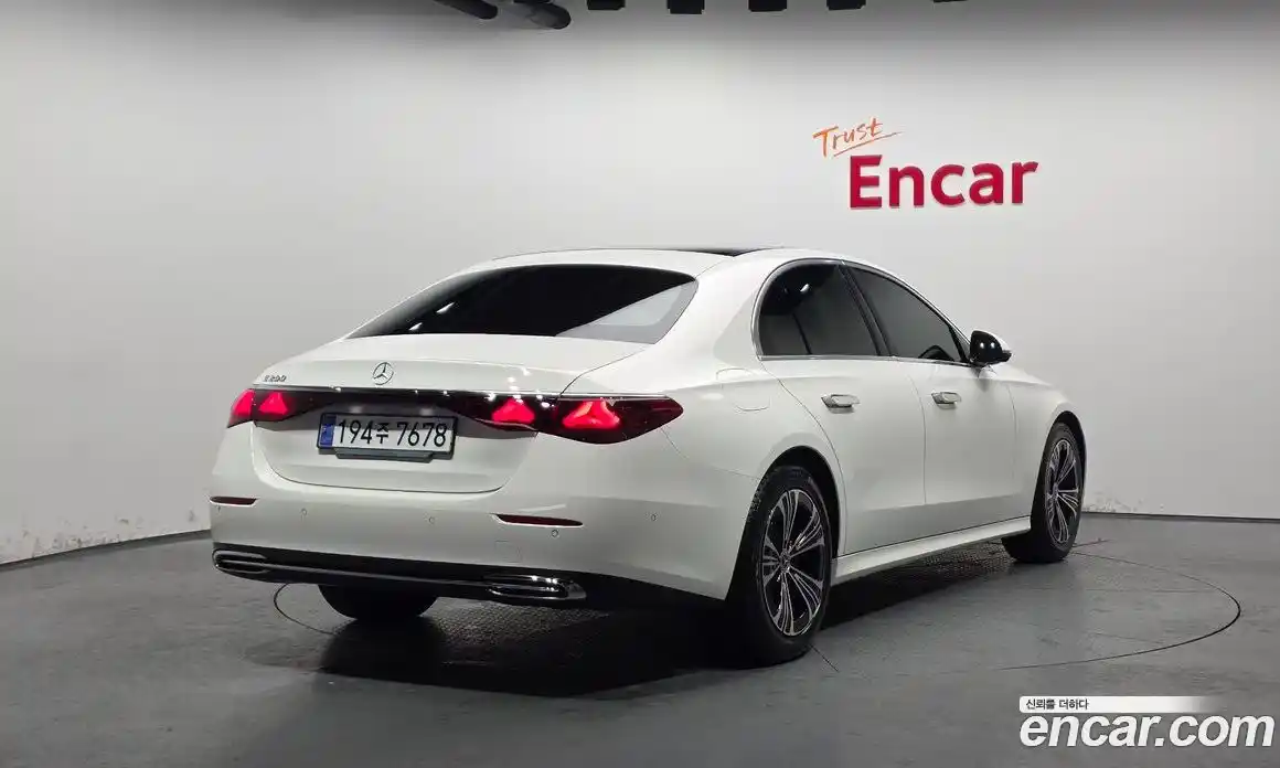 Mercedes-Benz E-Class 2025 2.0 Автомат в Москве № 229455, фото 14