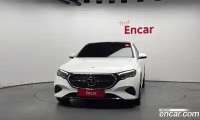 Mercedes-Benz E-Class 2025 2.0 Автомат в Москве № 229455, миниатюра 2