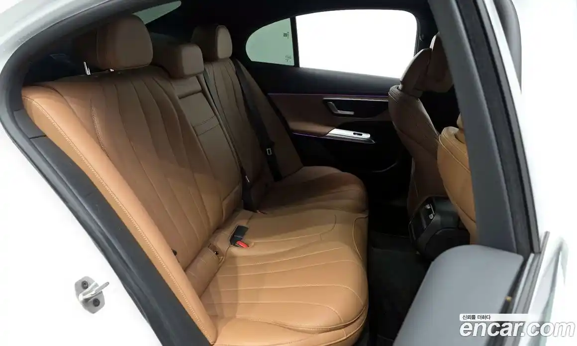 Mercedes-Benz E-Class 2025 2.0 Автомат в Москве № 229455, фото 3