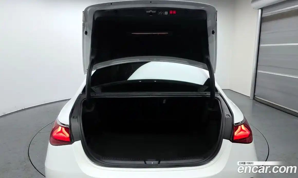 Mercedes-Benz E-Class 2025 2.0 Автомат в Москве № 229455, фото 6