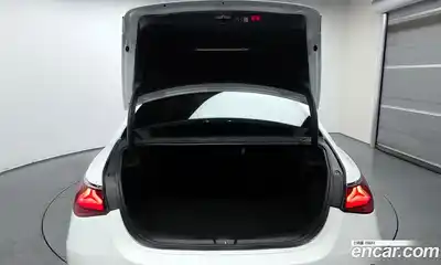 Mercedes-Benz E-Class 2025 2.0 Автомат в Москве № 229455, миниатюра 6