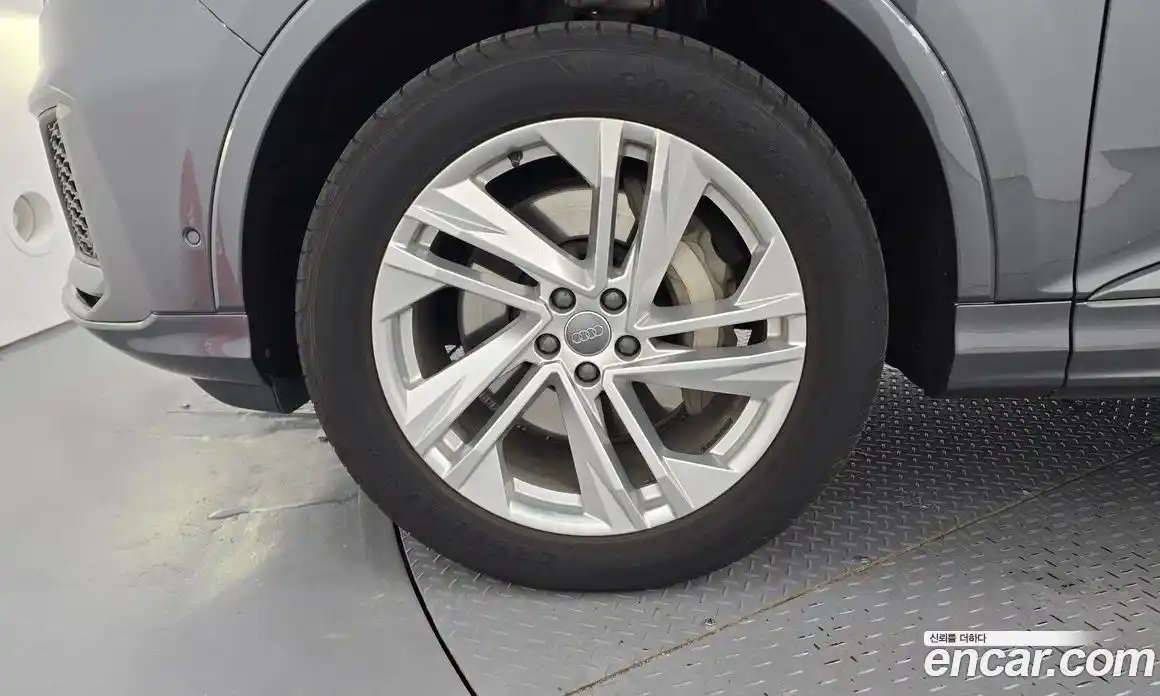 Audi Q7 2021 3.0 Автомат в Москве № 229925, фото 20